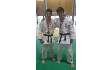 Ewan Hamon et Denis Gekht médaille de bonze à la coupe Ile de France Kata